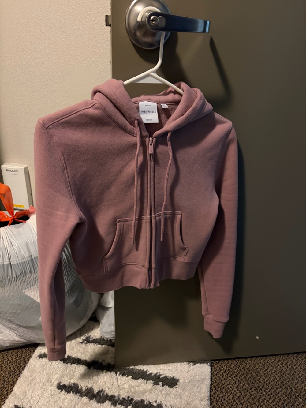 Aritzia sweatfleece cozy fleece snug fit Claremont XS